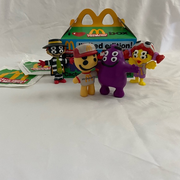 CPFM McDonalds Happy Meal Friends - Picture 10 of 14